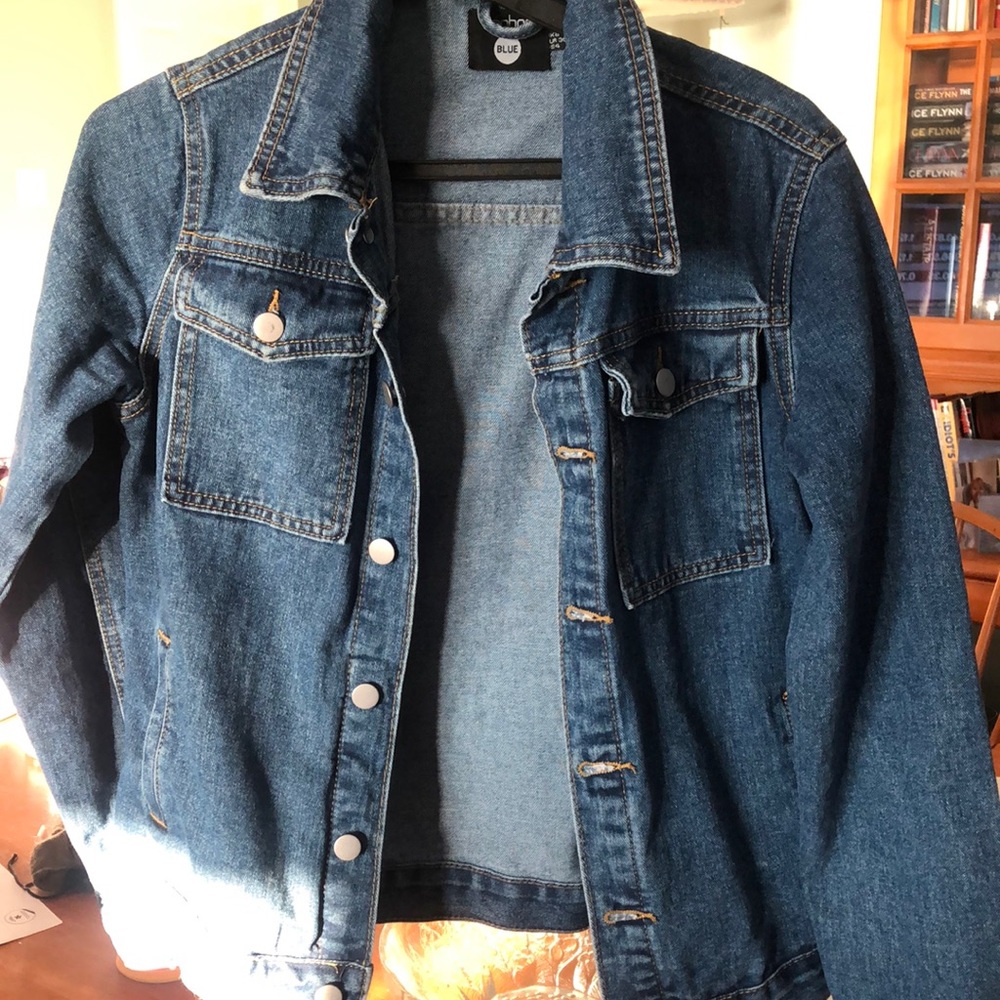 Barely worn boohoo boyfriend fit denim jacket